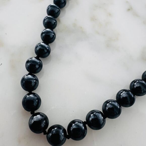 Hematite Perl Bead Necklace-Polished Gunmetal Gray Stones, Classic Style - Picture 2 of 9